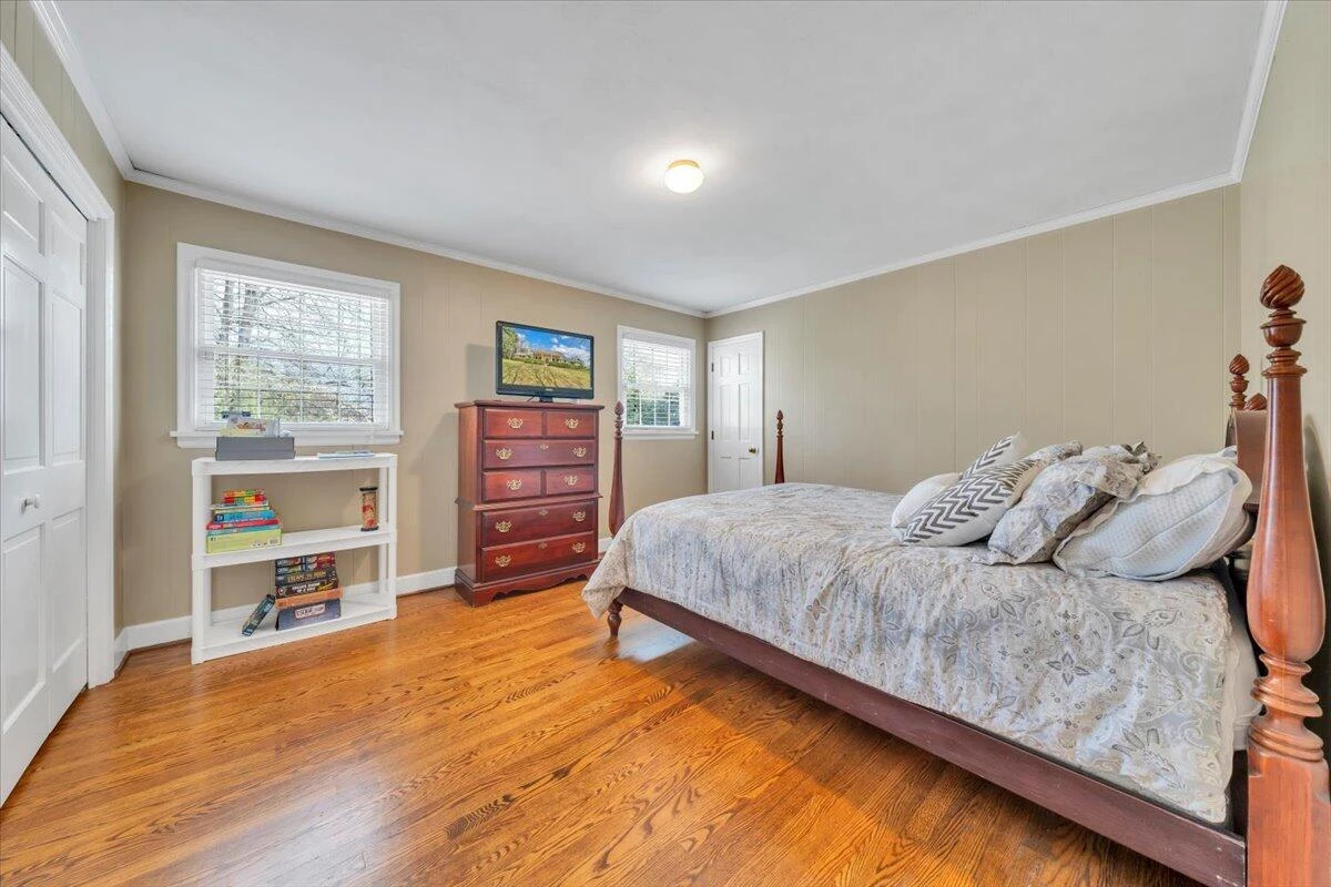 702 Marion LN - Photo 32
