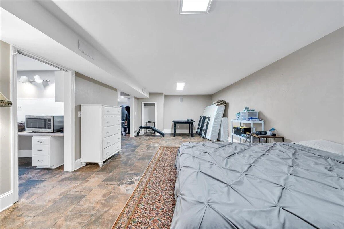 702 Marion LN - Photo 38