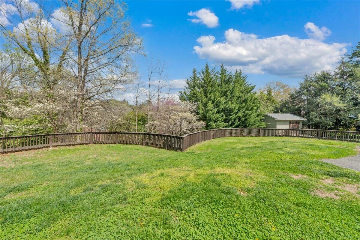 702 Marion LN - Photo 46
