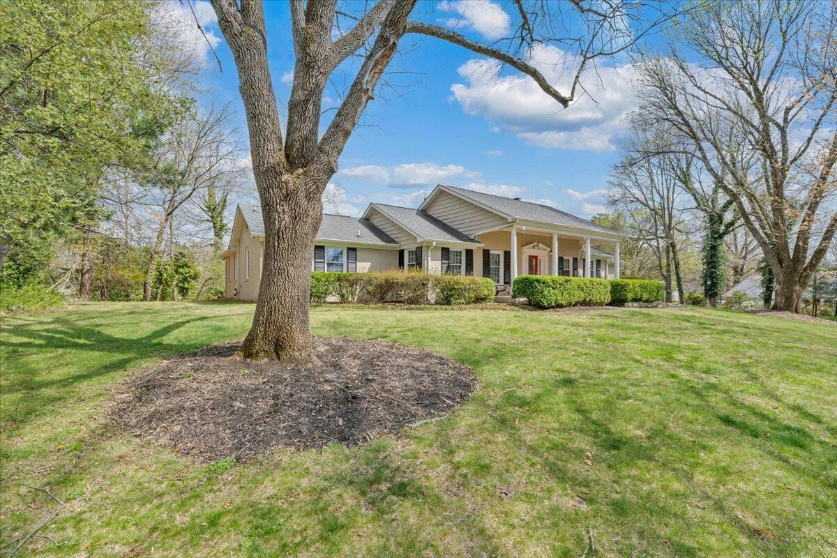 702 Marion LN - Photo 49