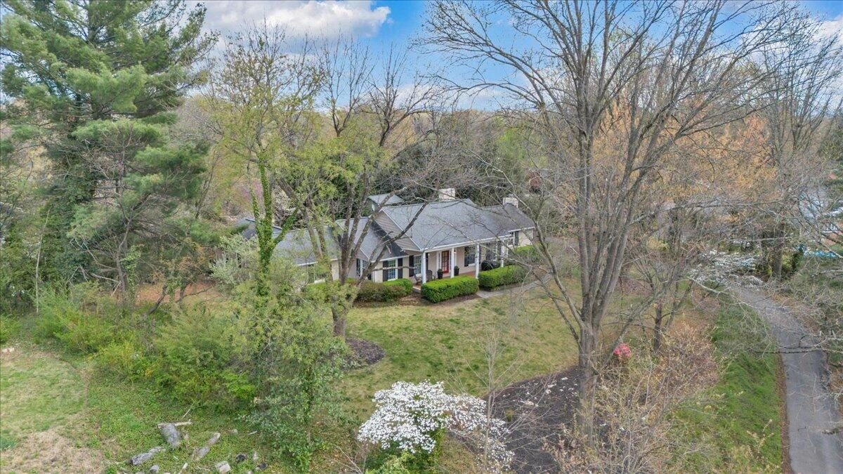 702 Marion LN - Photo 50