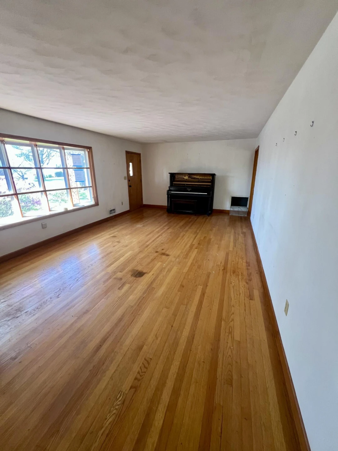 984 Colbourne AVE - Photo 8