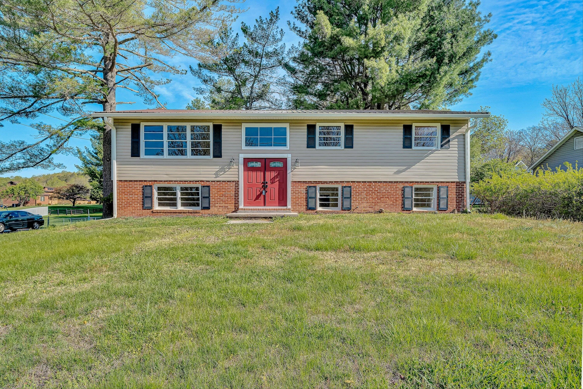 58 Lakeland CIR