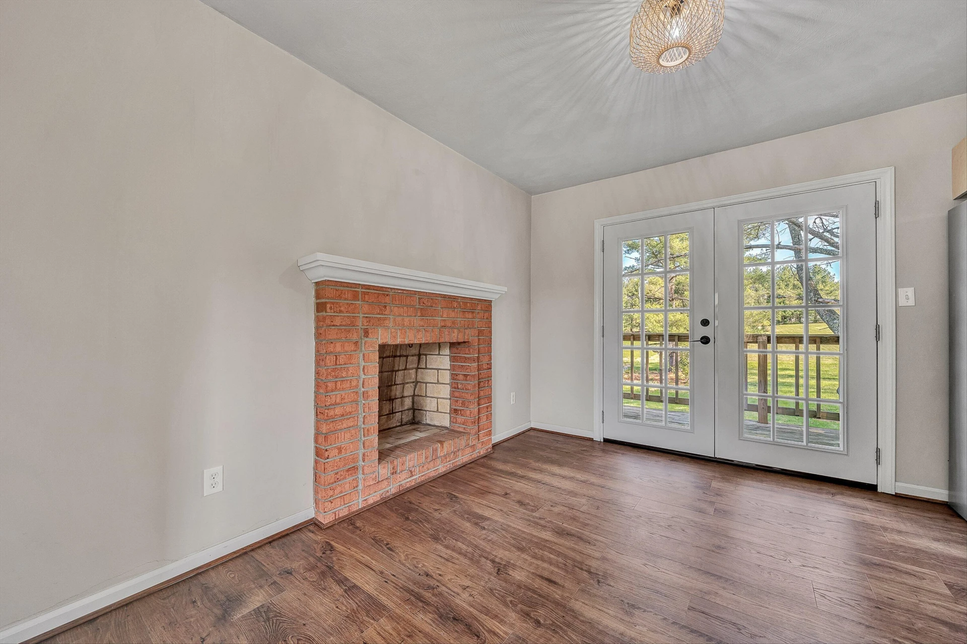 58 Lakeland CIR - Photo 7