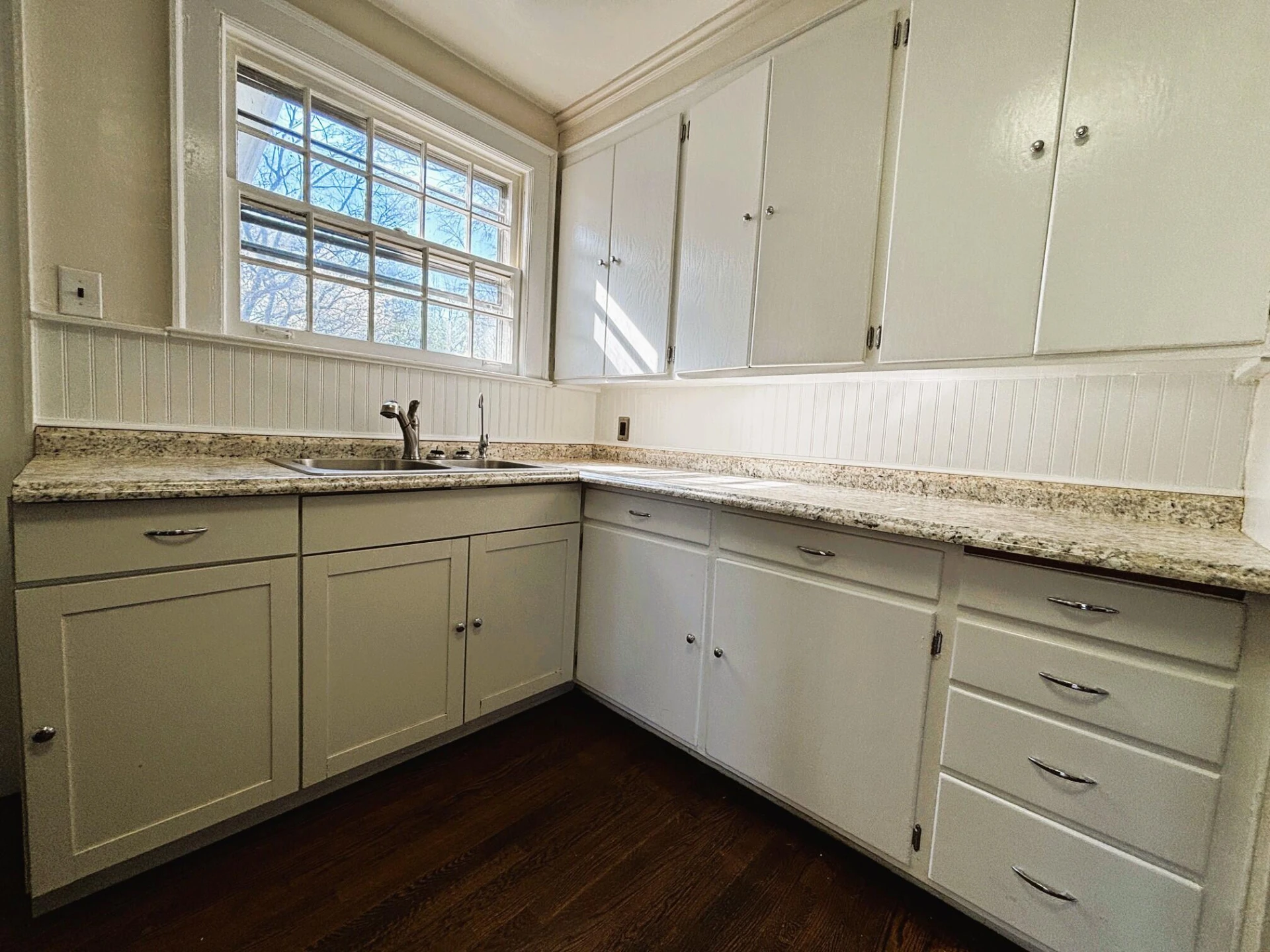 902 Whitney AVE NW - Photo 6