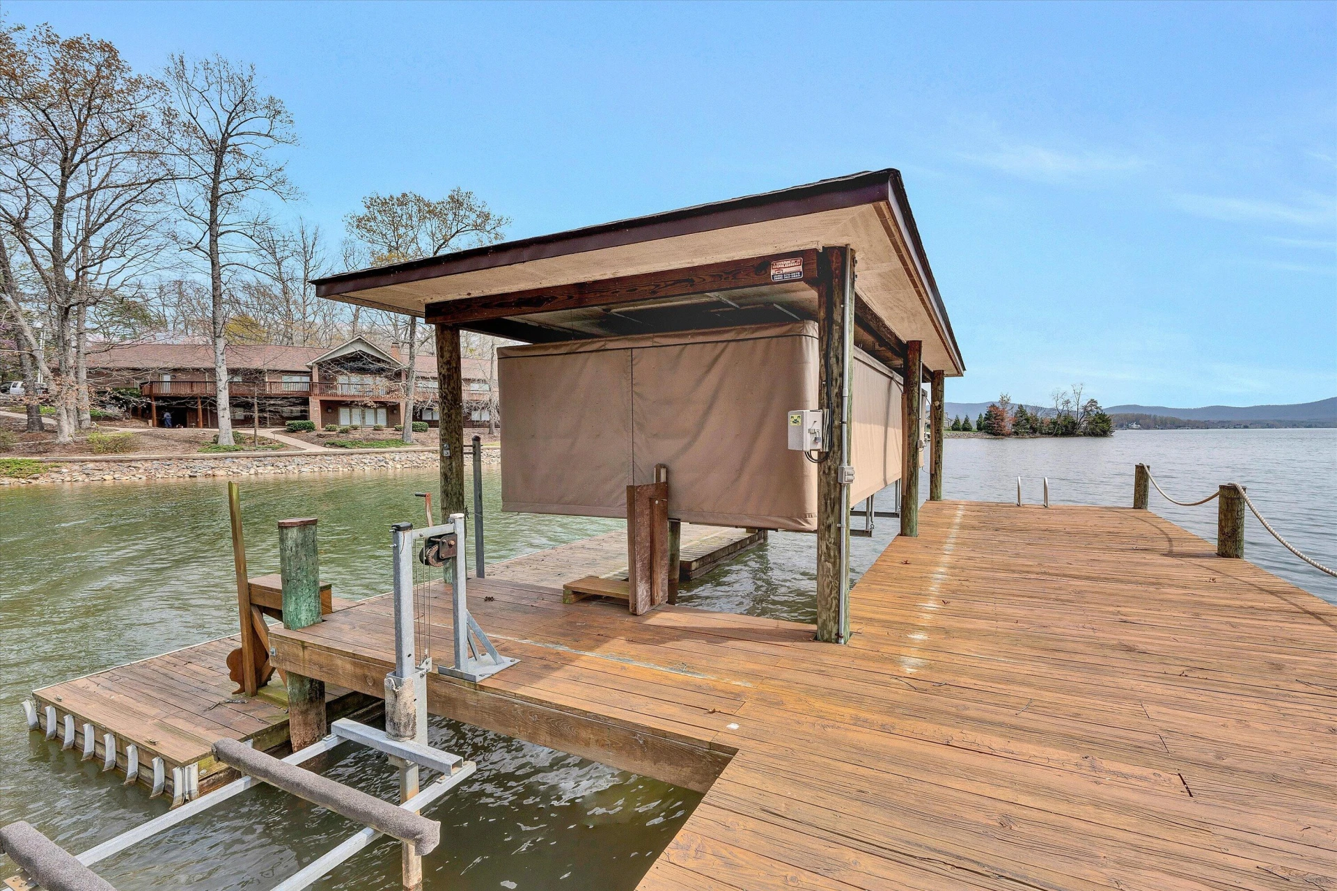 136 Belle Isle RD - Photo 13