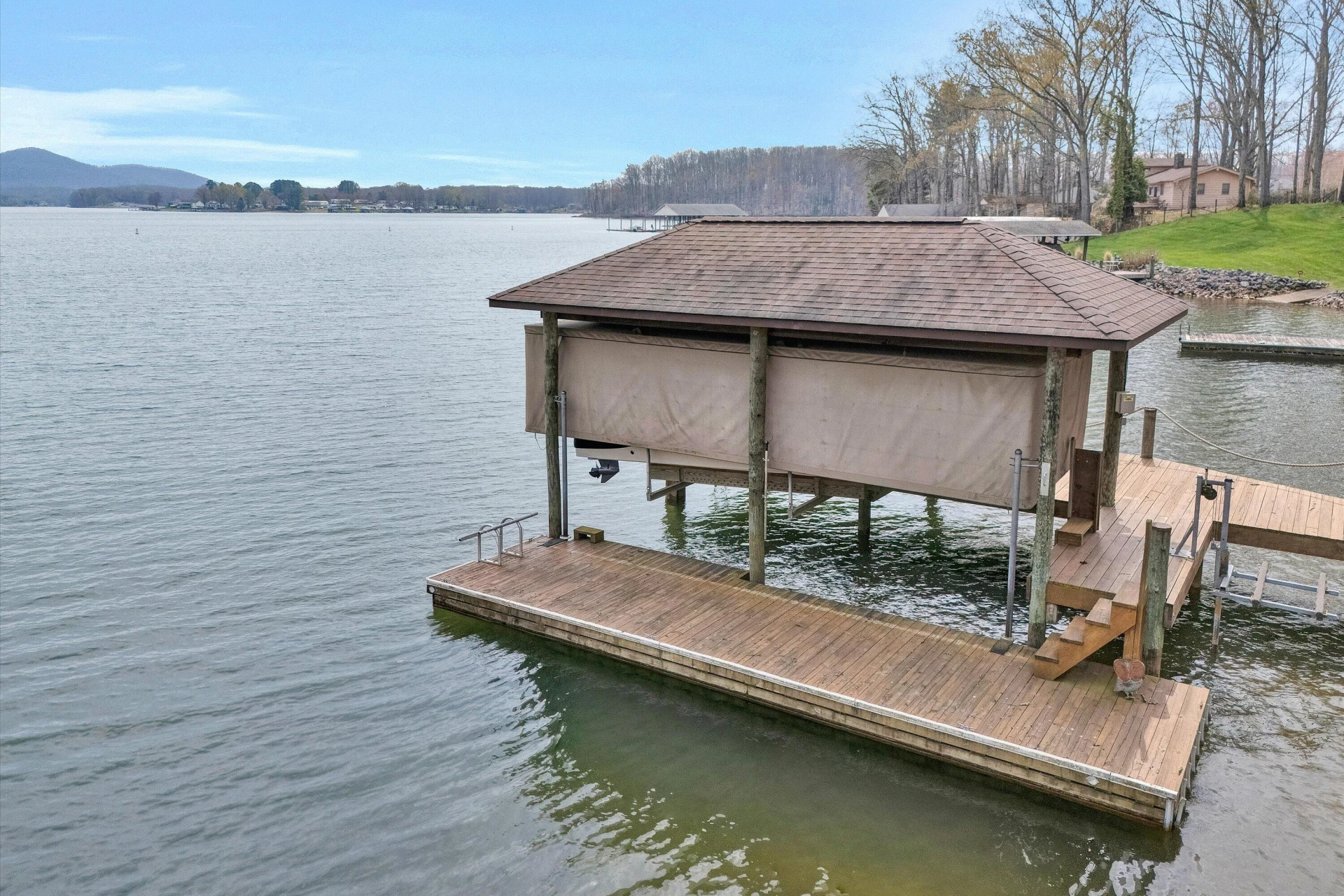 136 Belle Isle RD - Photo 17