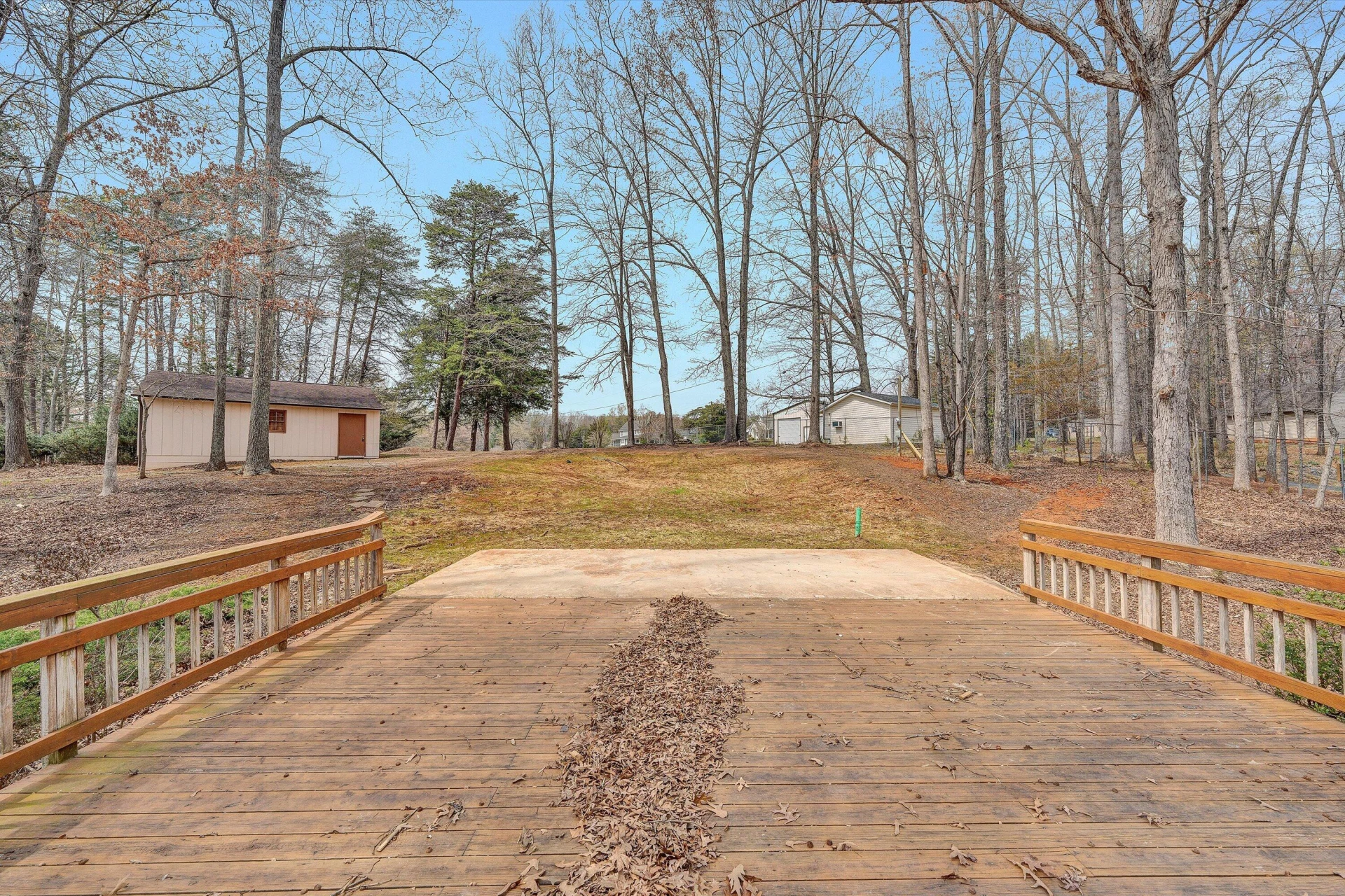 136 Belle Isle RD - Photo 2