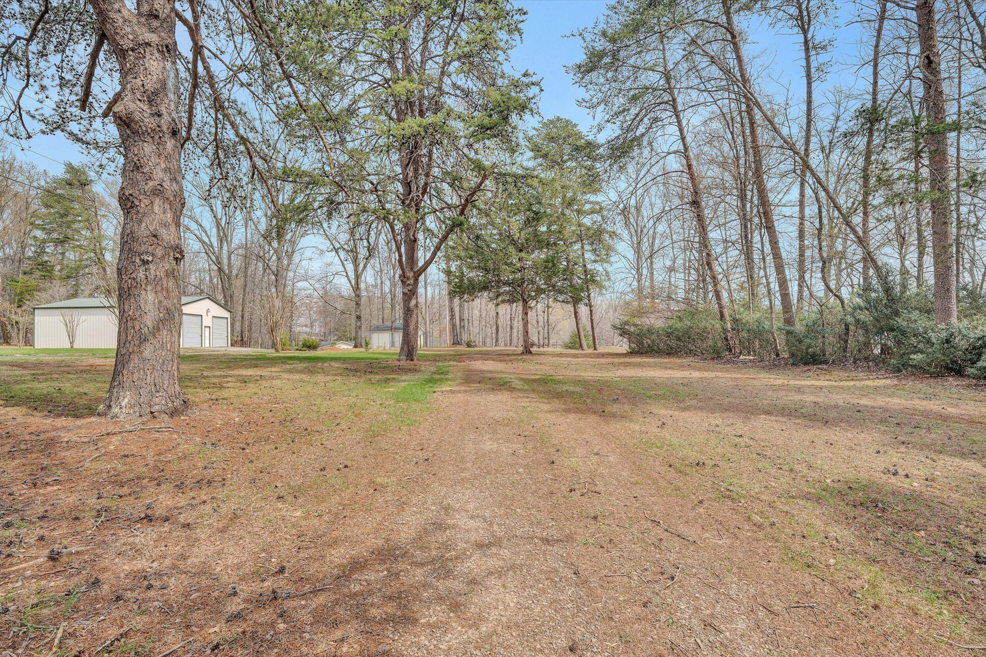 136 Belle Isle RD - Photo 24