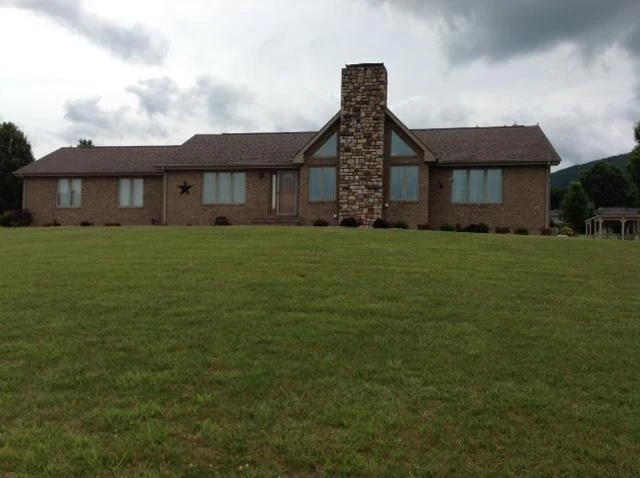 252 Richardson DR - Photo 3