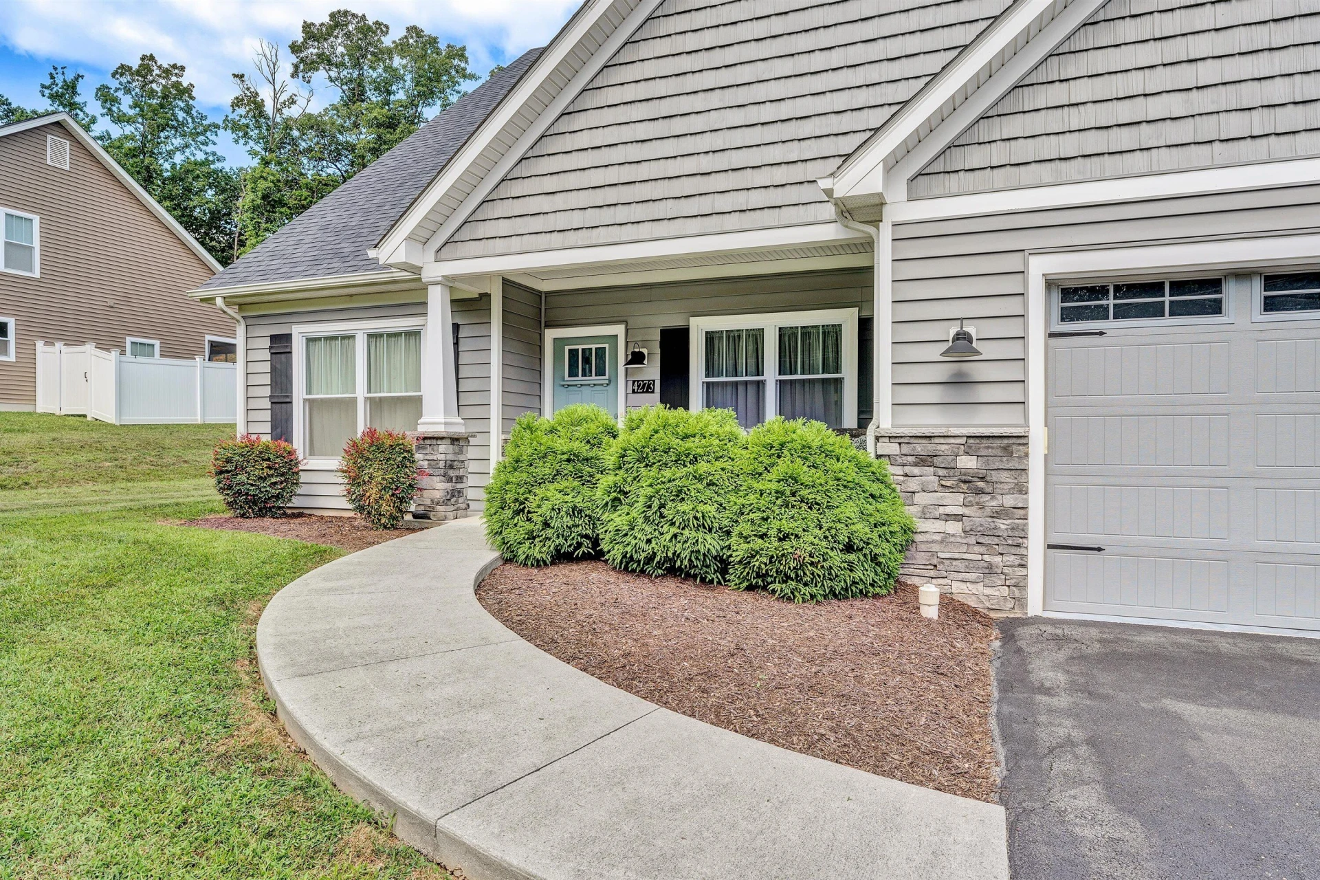 4273 Daugherty RD - Photo 2