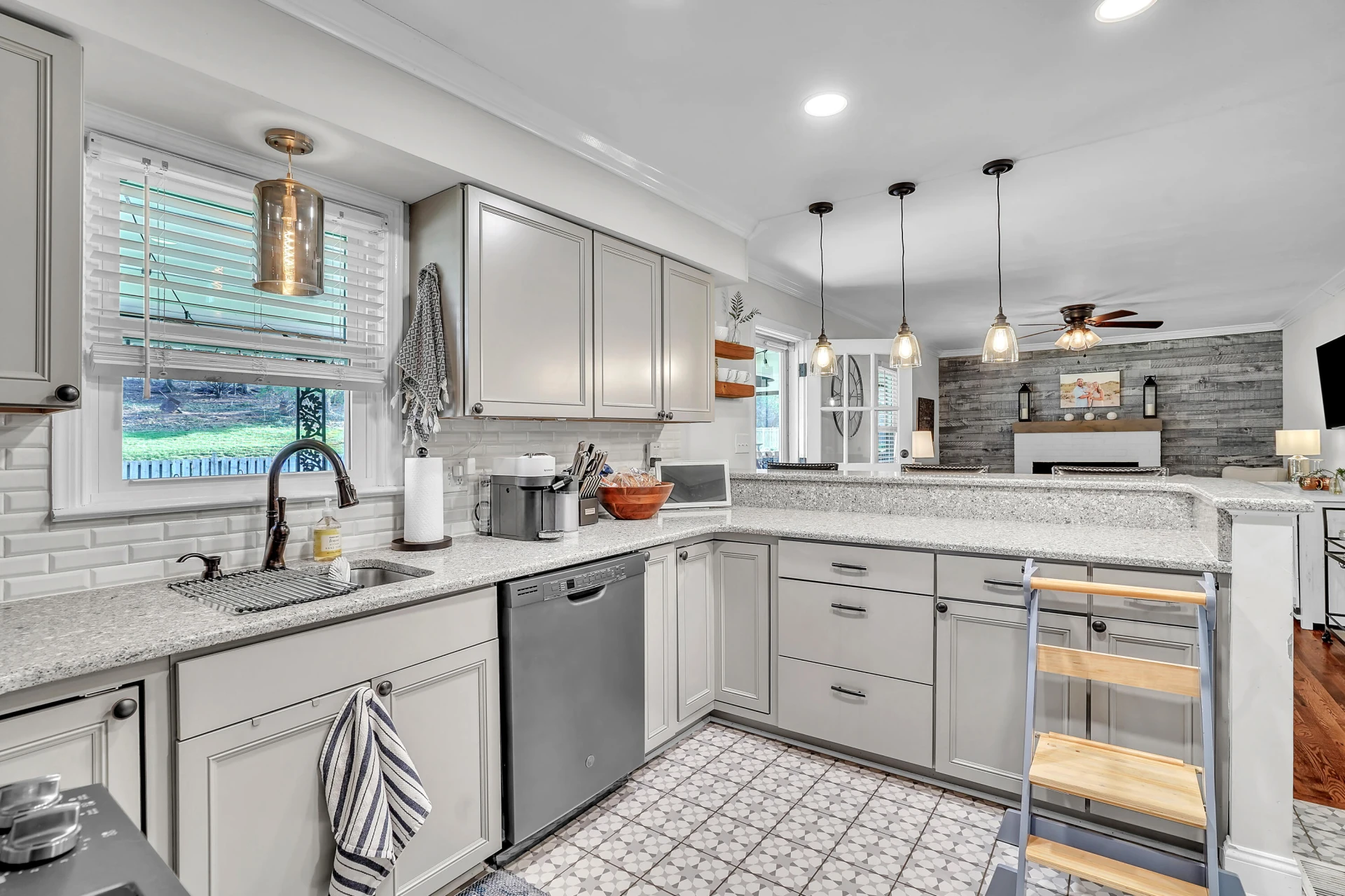 4724 Norwood ST SW - Photo 12
