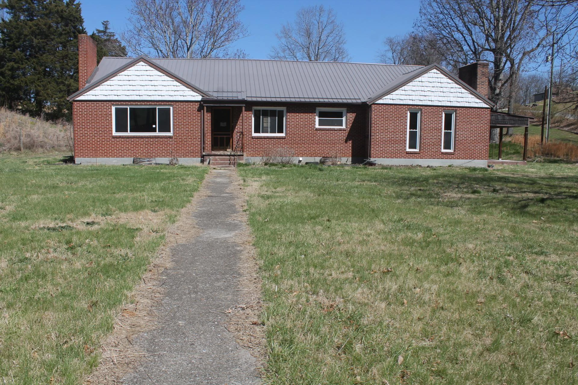 1596 Fort Chiswell RD