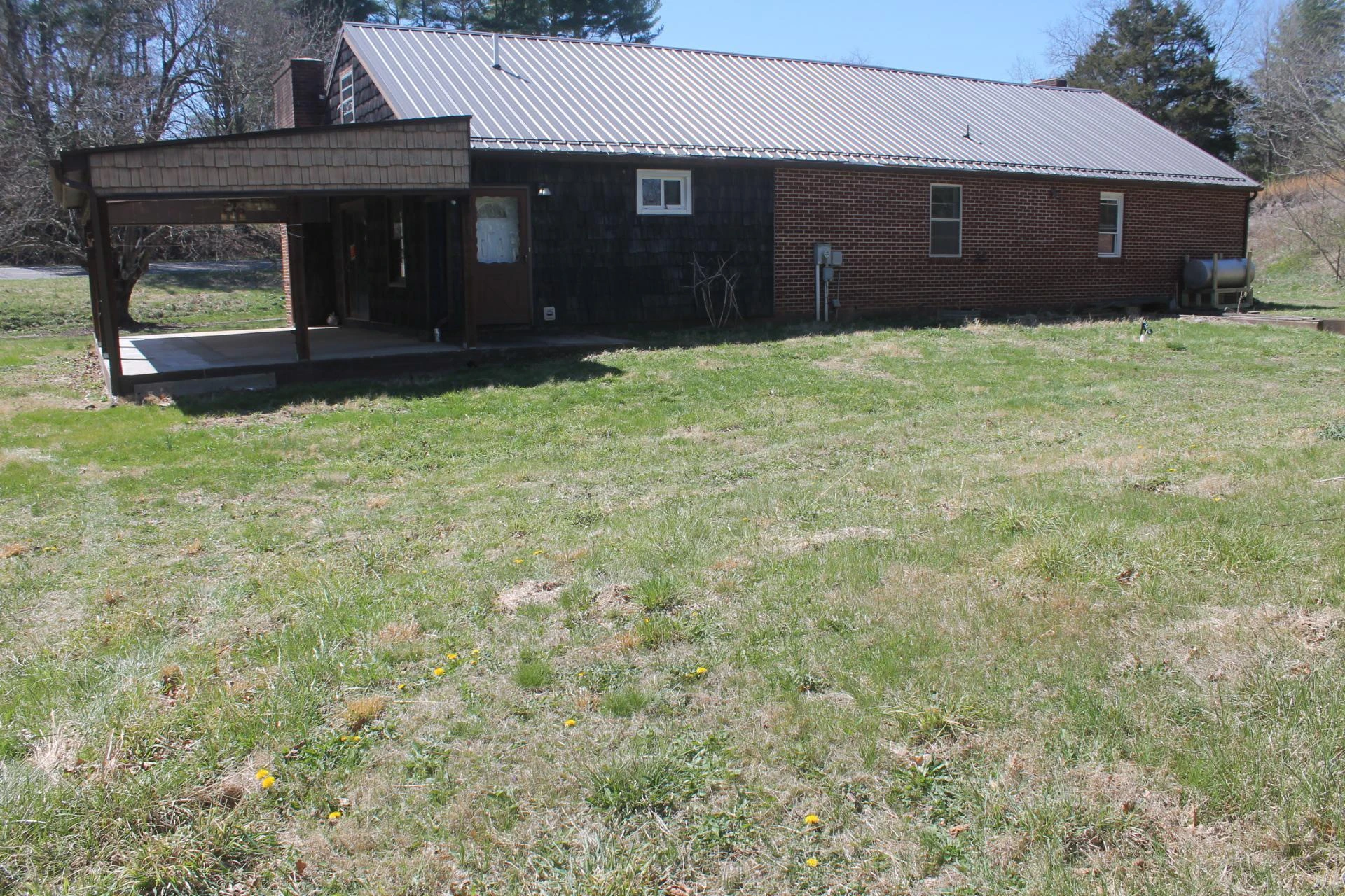 1596 Fort Chiswell RD - Photo 4