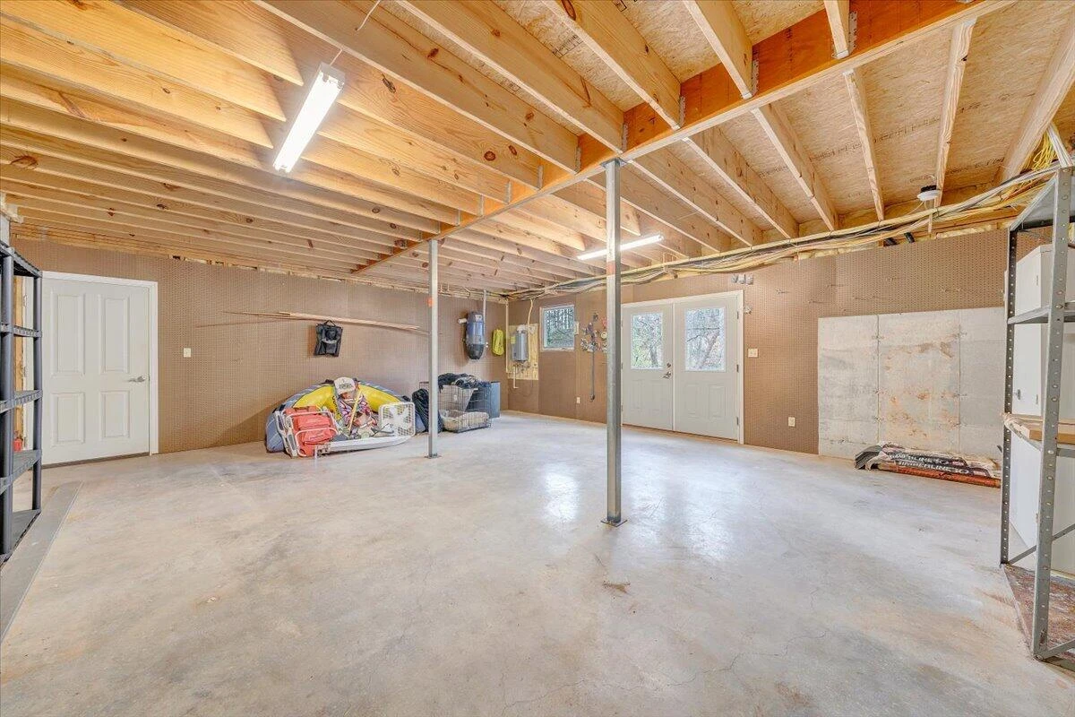 8599 Burnt Chimney RD - Photo 137