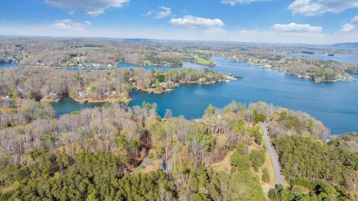 8599 Burnt Chimney RD - Photo 168
