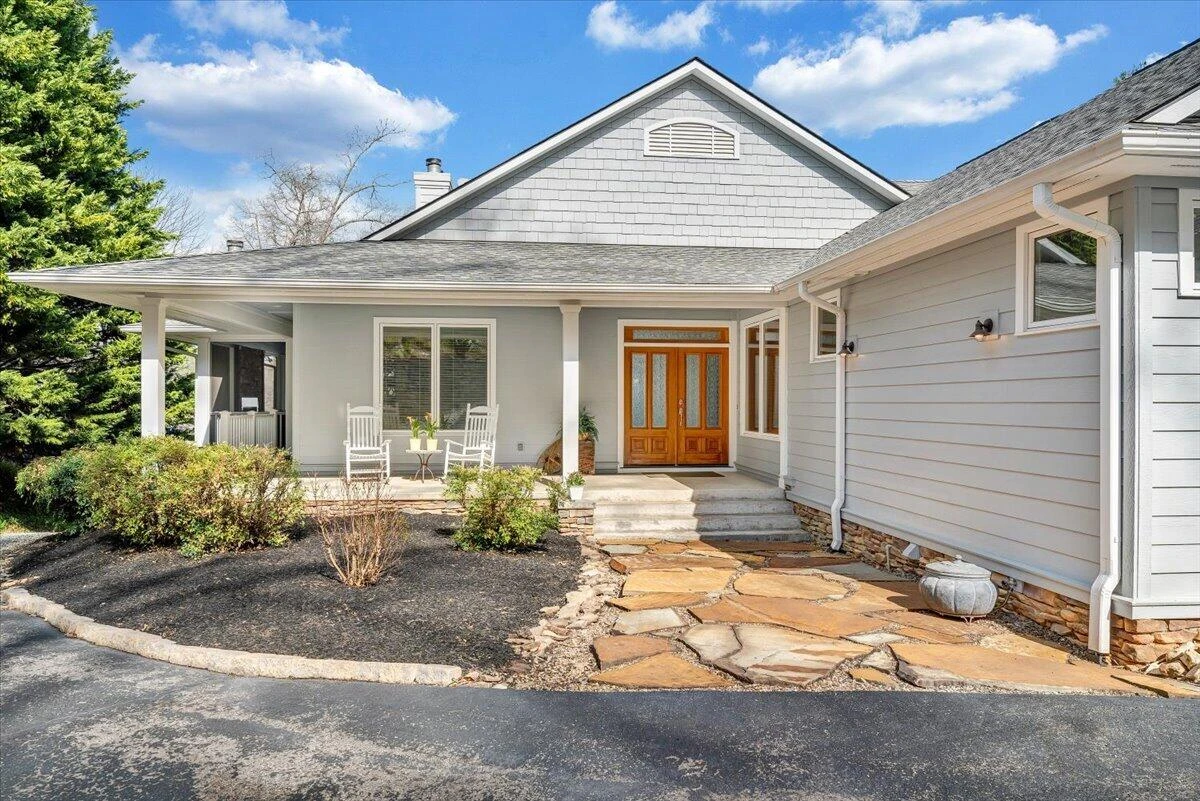 8599 Burnt Chimney RD - Photo 4