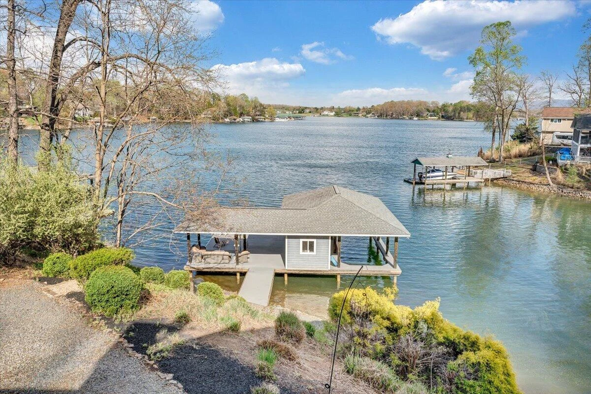 8599 Burnt Chimney RD - Photo 99