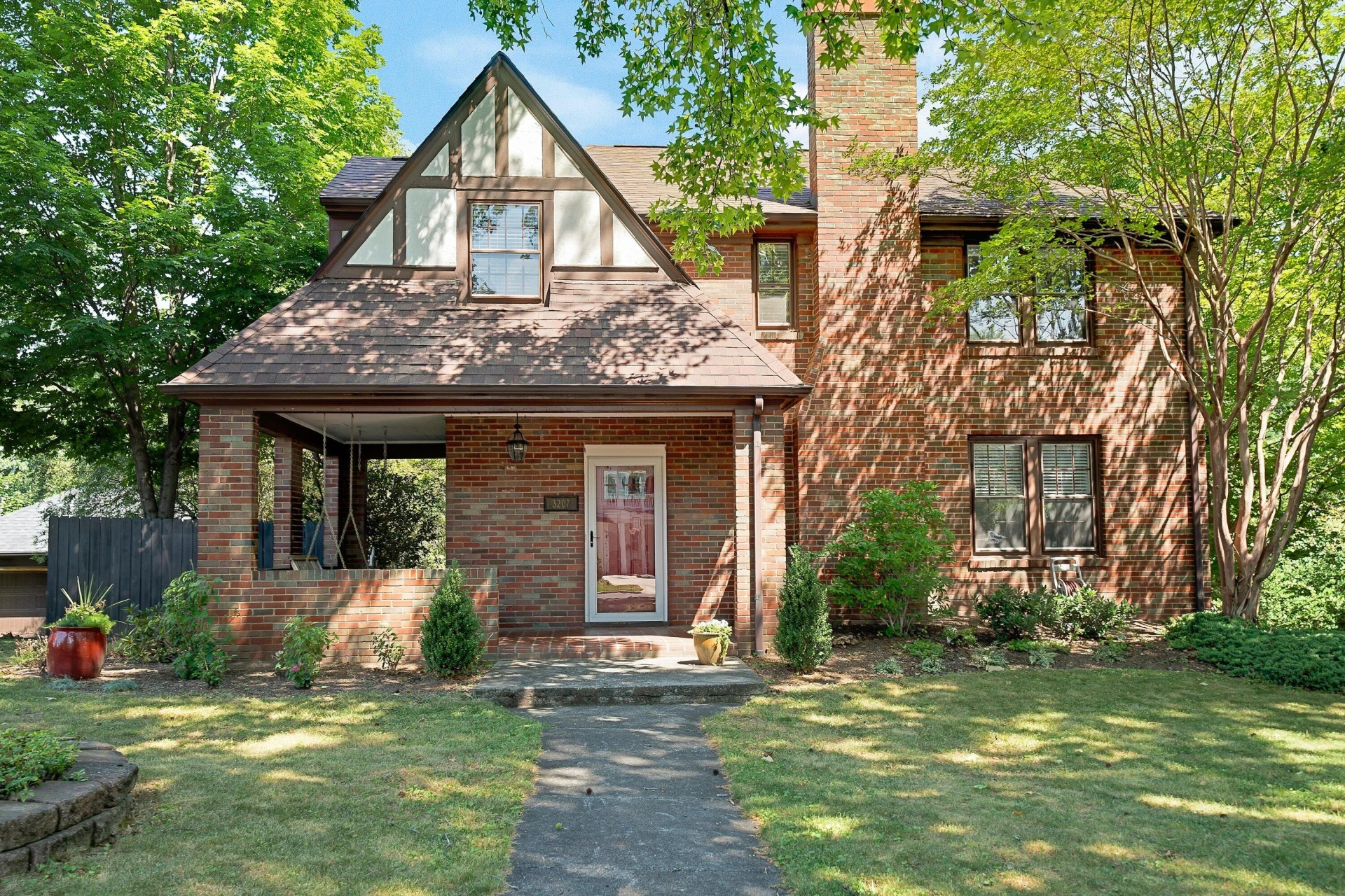 3207 White Oak RD SW