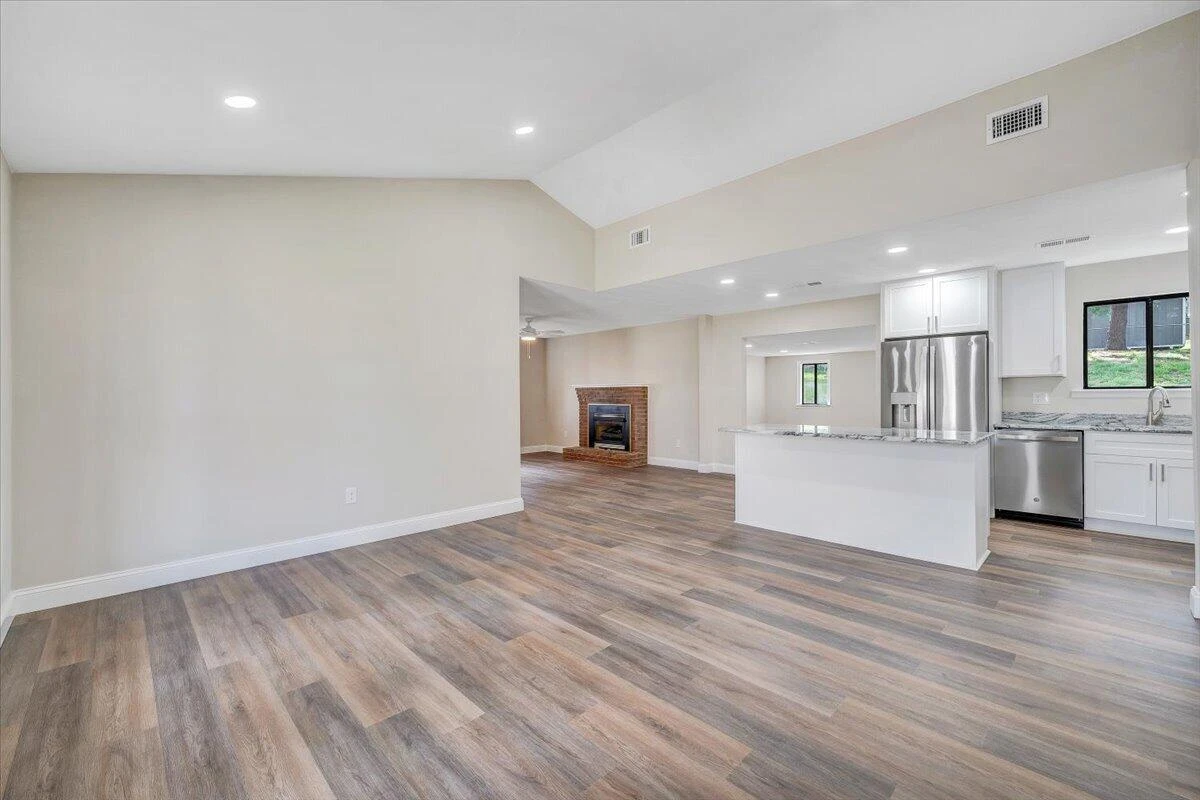 2159 Beavers LN - Photo 4