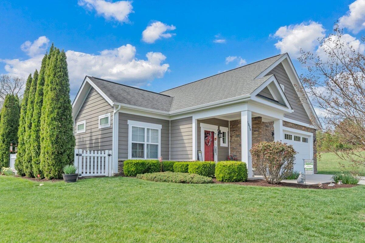 1028 Mayberry Hills WAY - Photo 2