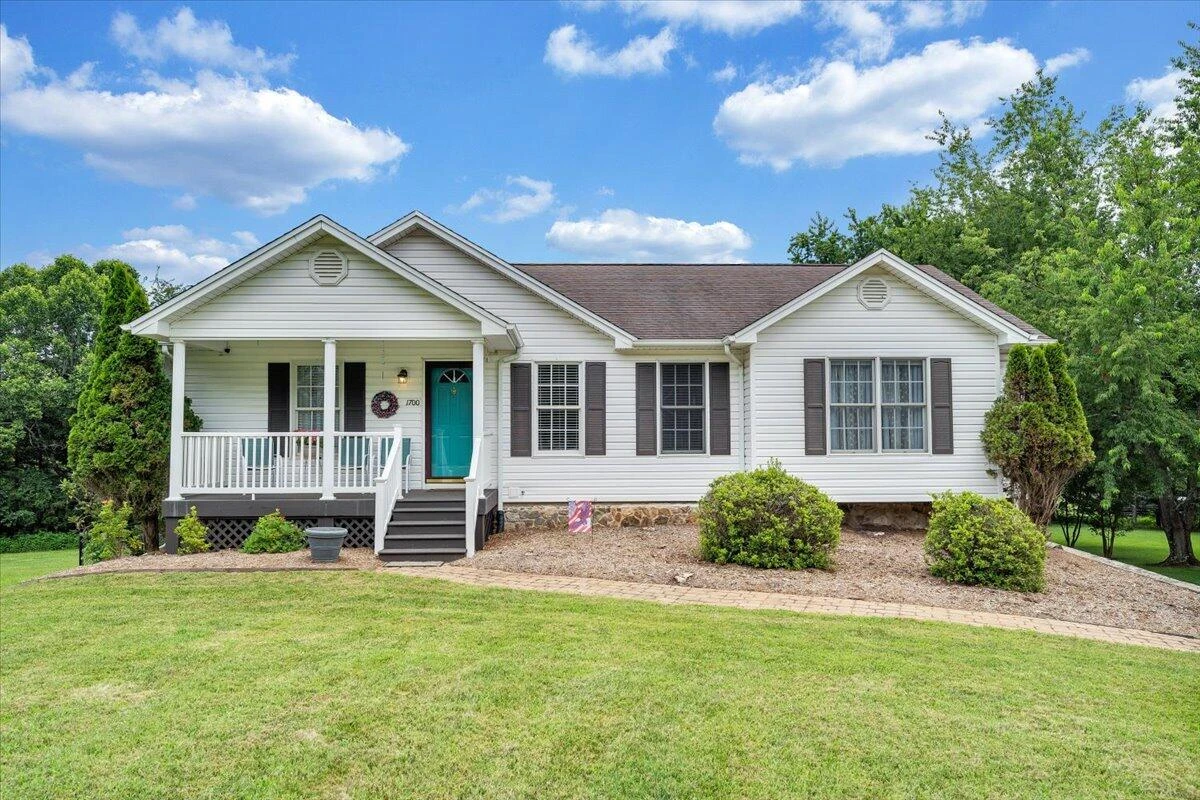 1700 Bluewater DR