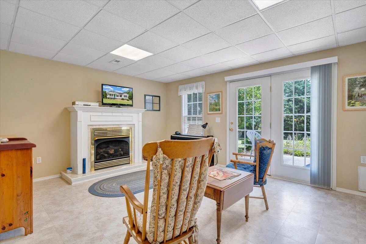 1700 Bluewater DR - Photo 12