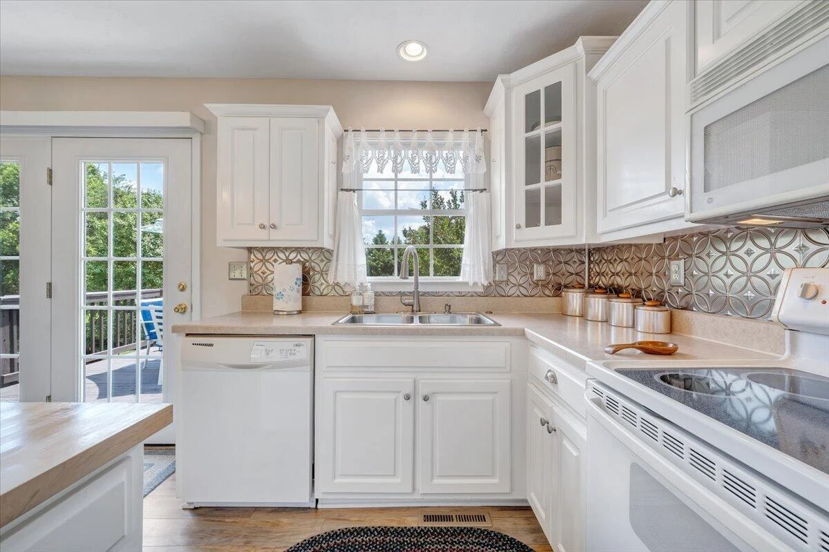 1700 Bluewater DR - Photo 22