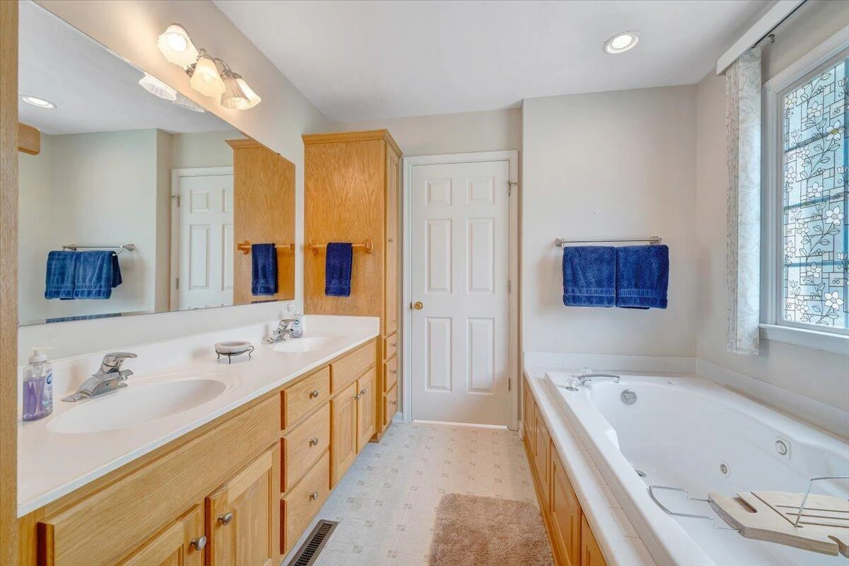 1700 Bluewater DR - Photo 27