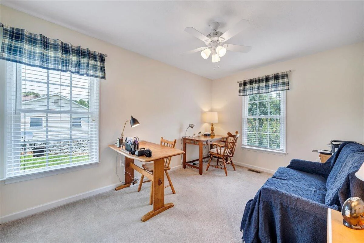 1700 Bluewater DR - Photo 8