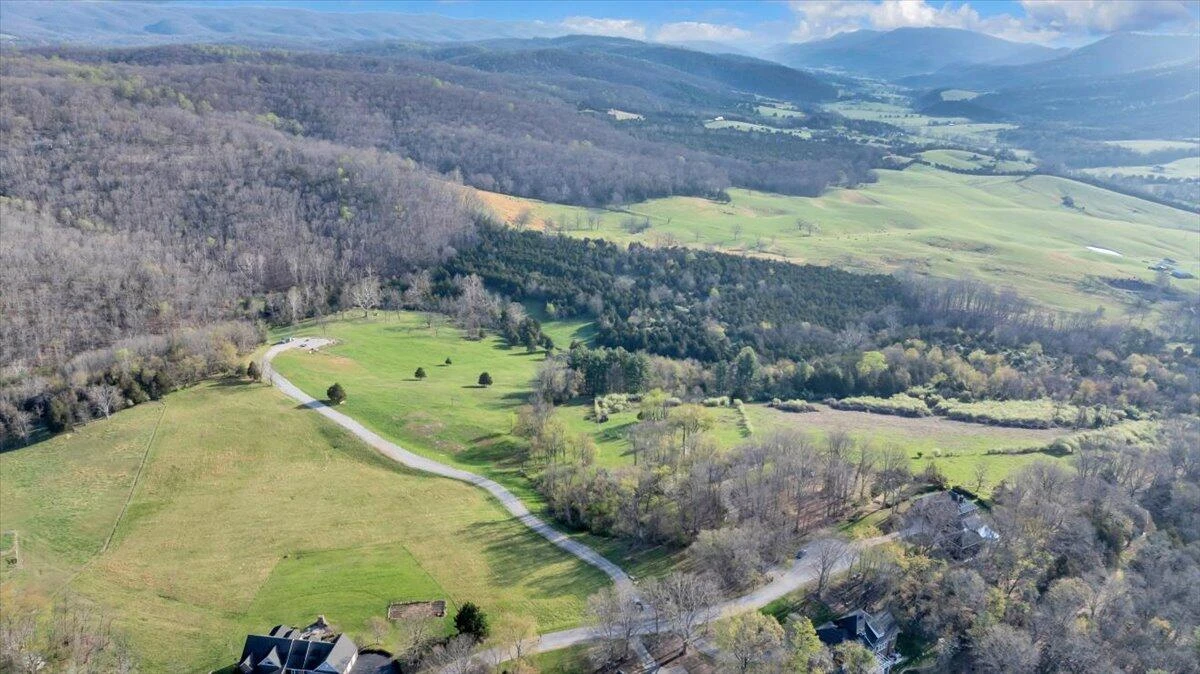 484 Mill Pointe RD - Photo 18