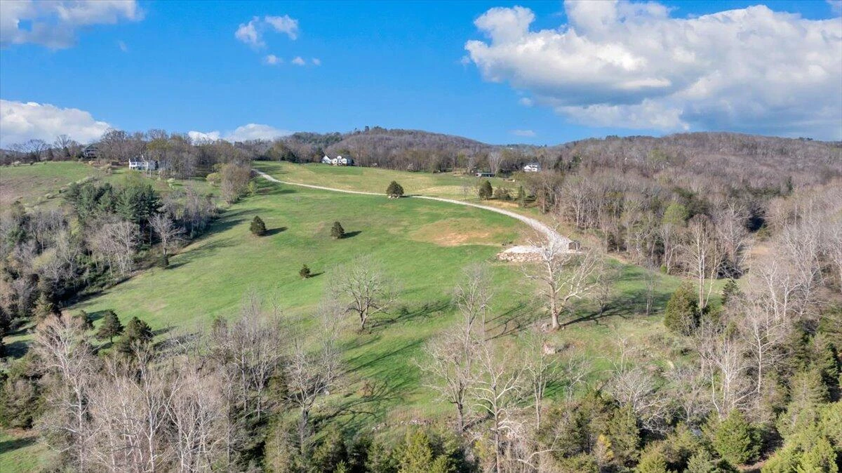 484 Mill Pointe RD - Photo 27
