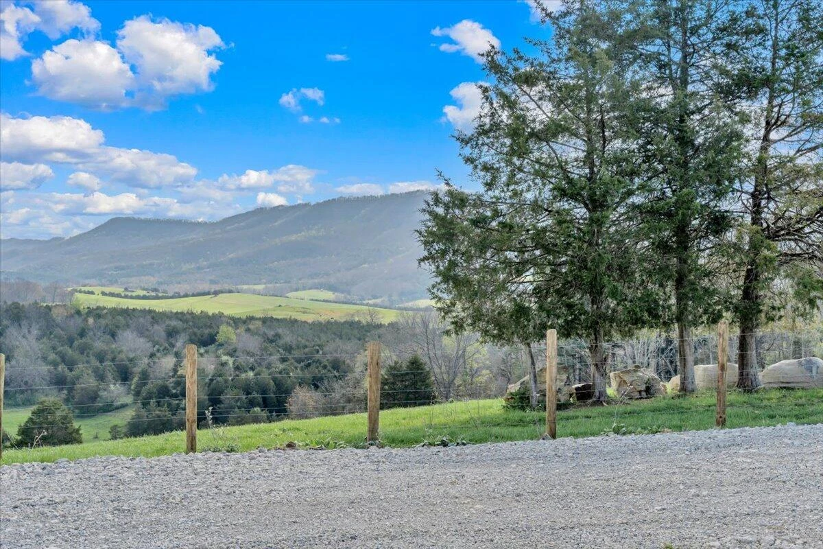 484 Mill Pointe RD - Photo 71