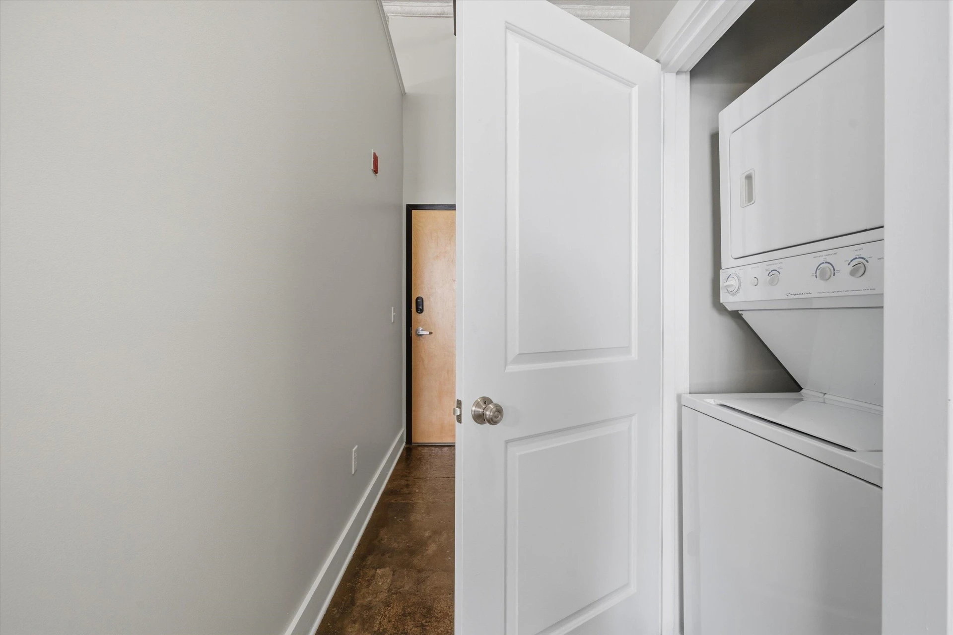 319 Campbell AVE SW #APT 104 - Photo 10