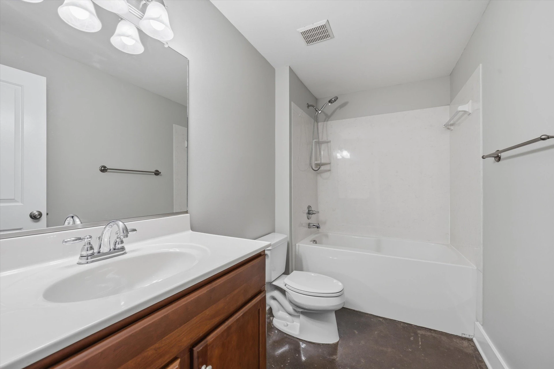 319 Campbell AVE SW #APT 104 - Photo 13