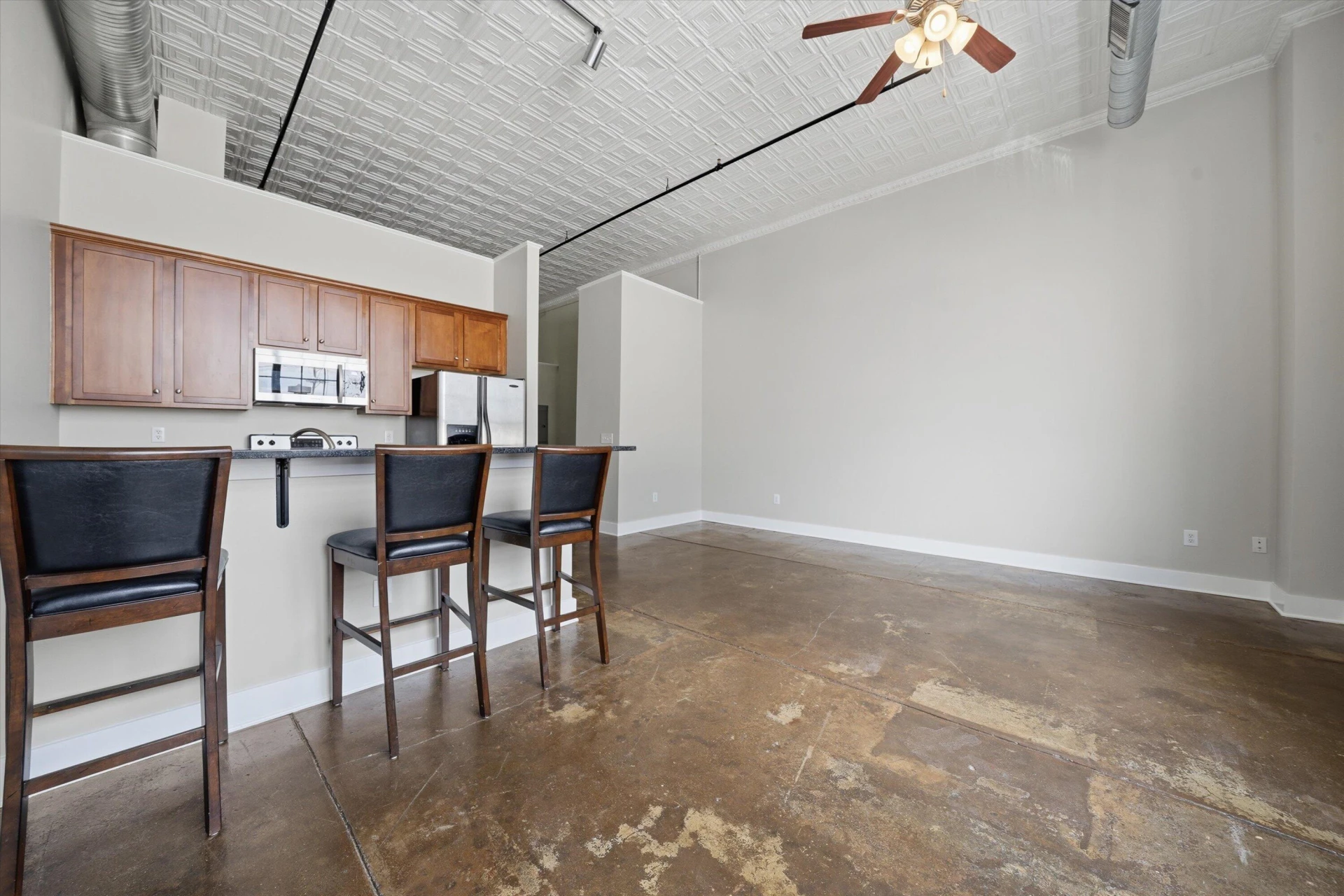319 Campbell AVE SW #APT 104 - Photo 18