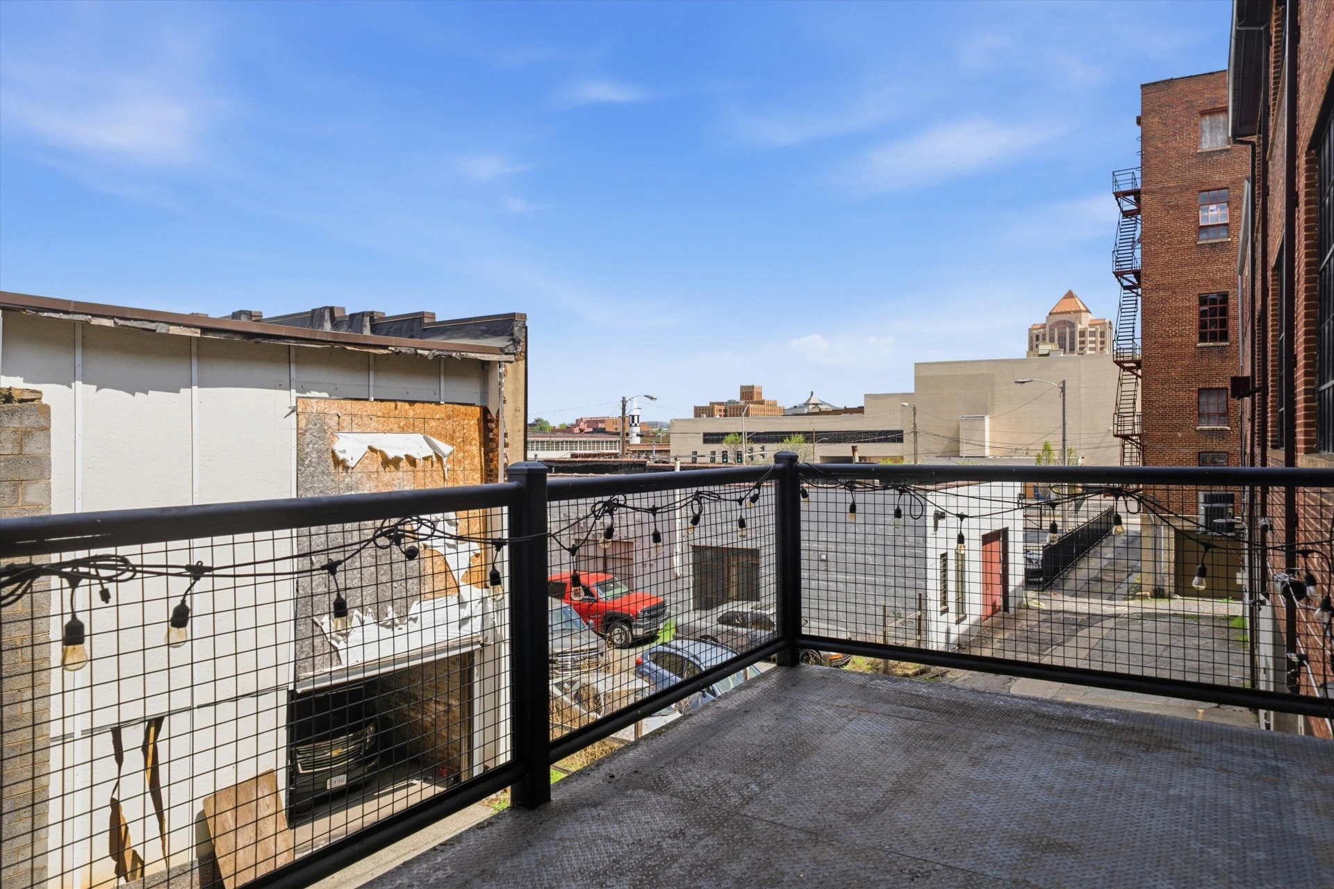 319 Campbell AVE SW #APT 104 - Photo 2