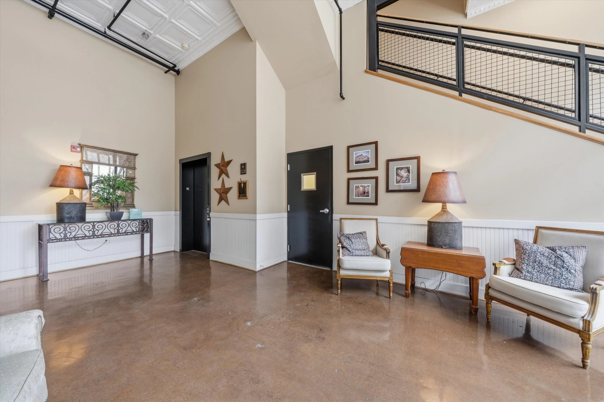 319 Campbell AVE SW #APT 104 - Photo 3