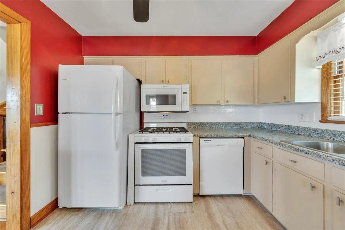 2515 Northminster RD NW - Photo 14