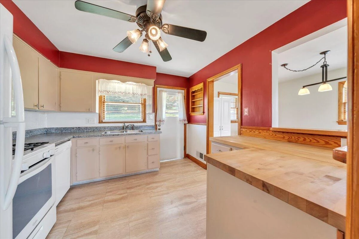 2515 Northminster RD NW - Photo 16