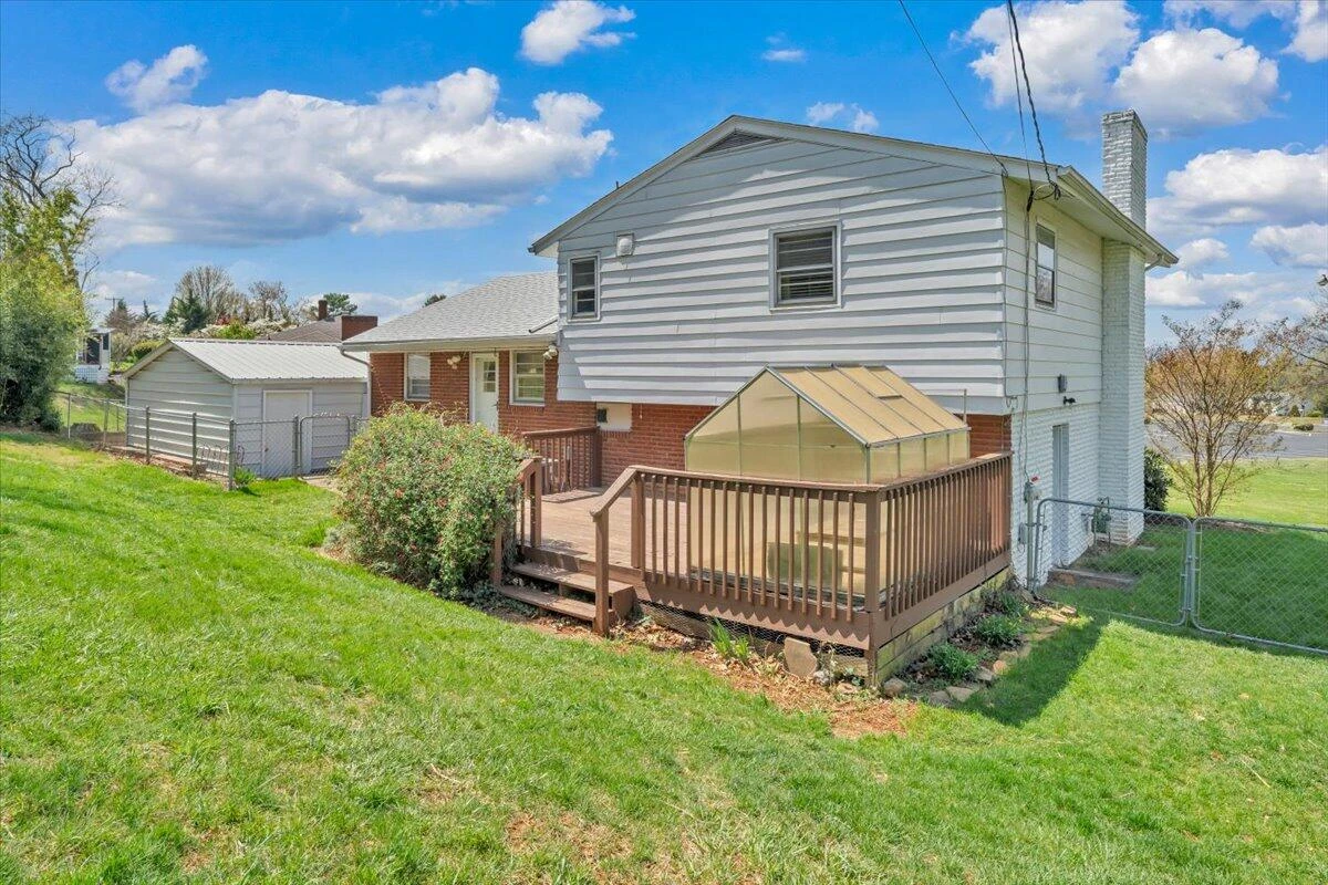 2515 Northminster RD NW - Photo 43