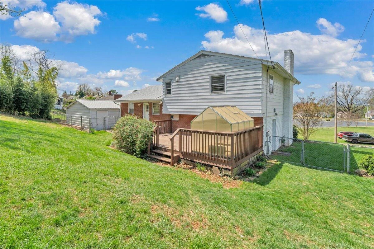 2515 Northminster RD NW - Photo 44