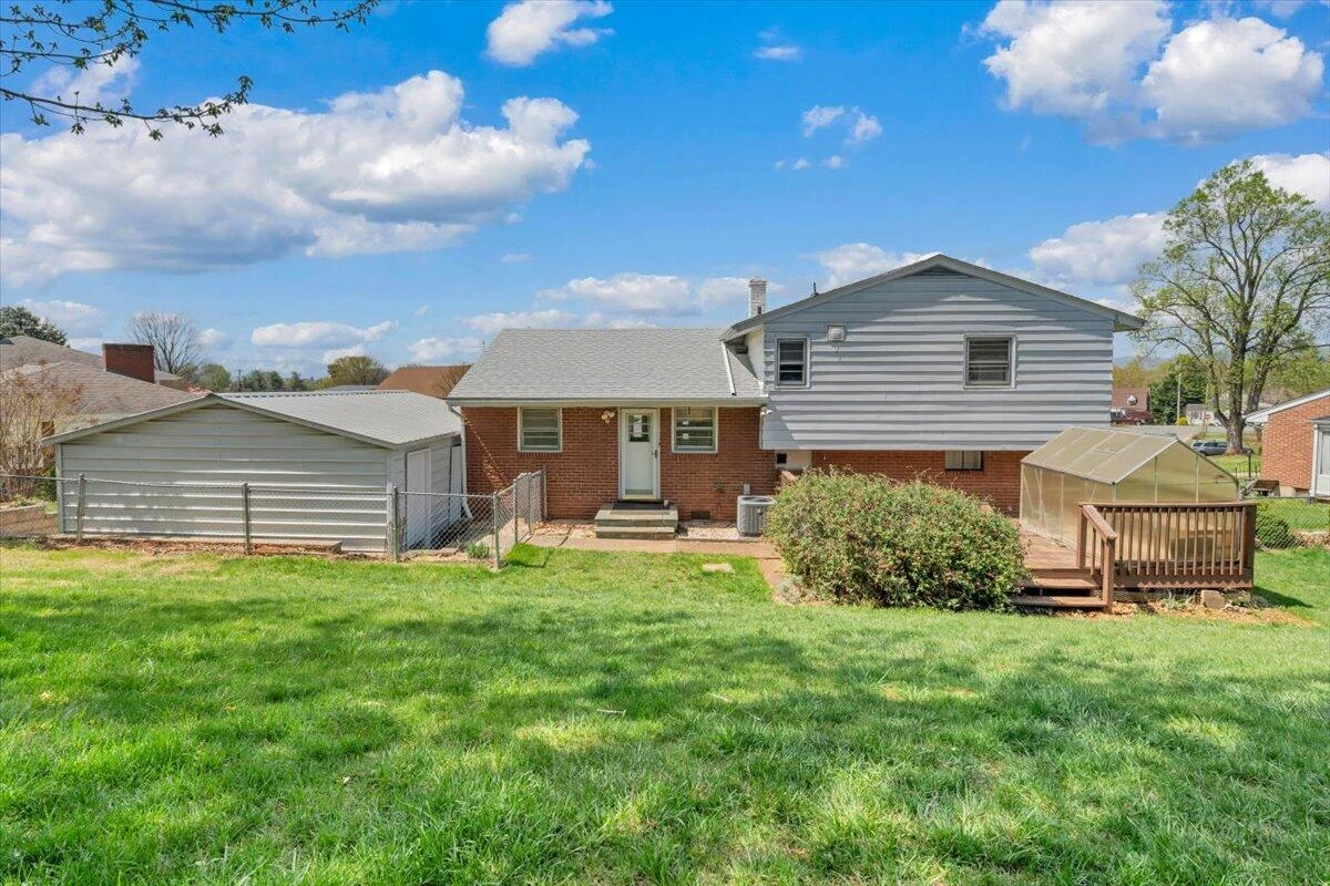 2515 Northminster RD NW - Photo 45