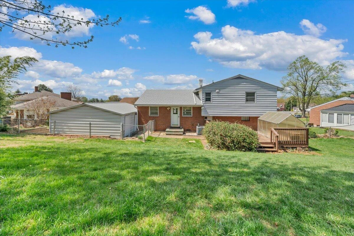 2515 Northminster RD NW - Photo 46