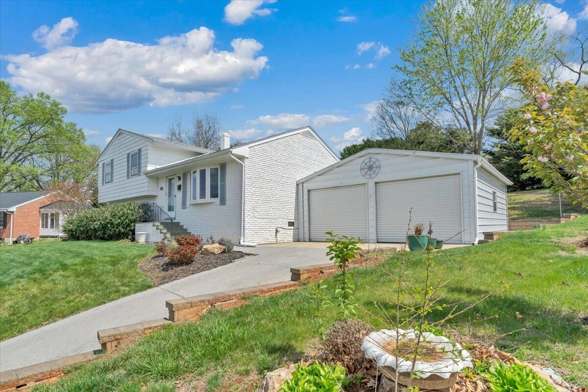 2515 Northminster RD NW - Photo 49