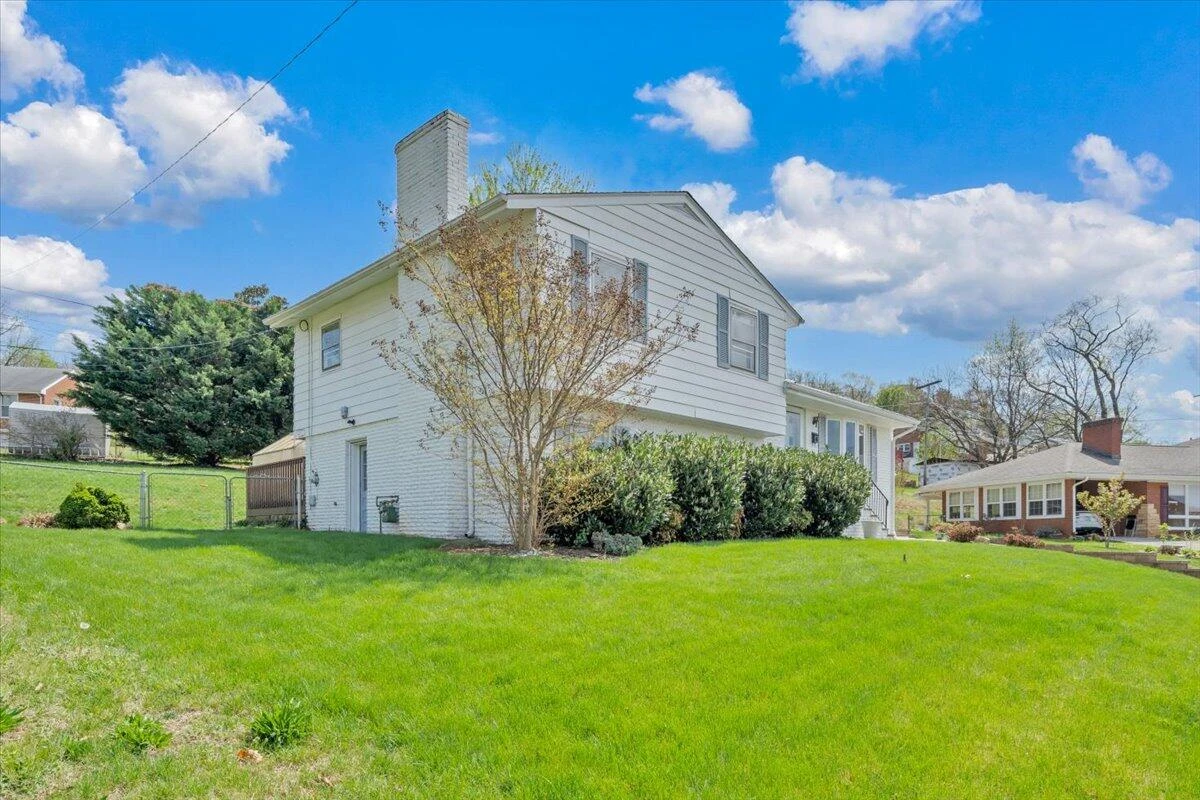 2515 Northminster RD NW - Photo 51