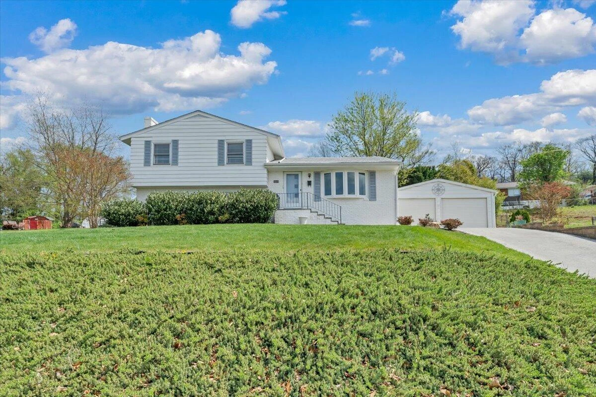 2515 Northminster RD NW - Photo 53