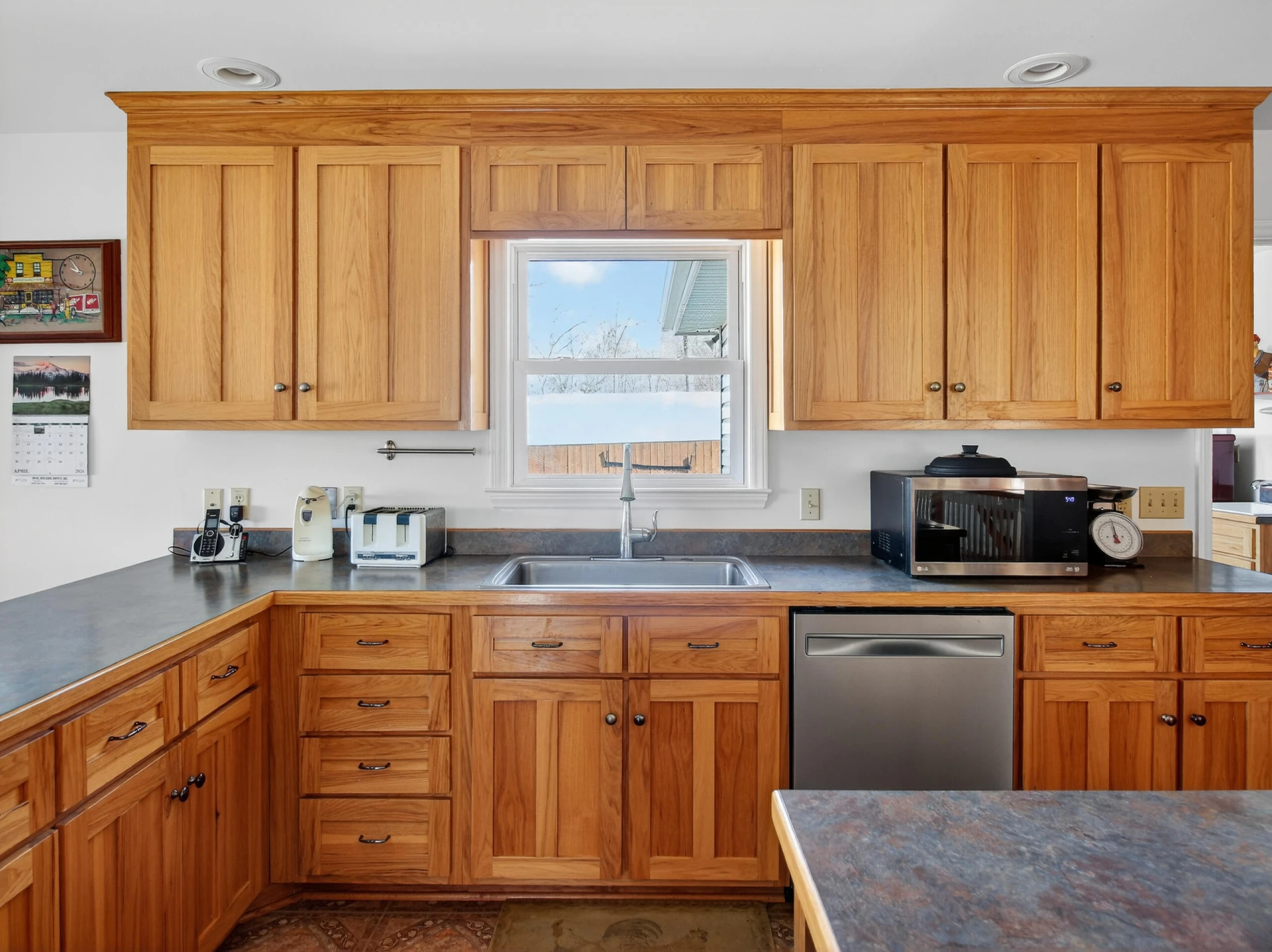 498 Meeks RD - Photo 11