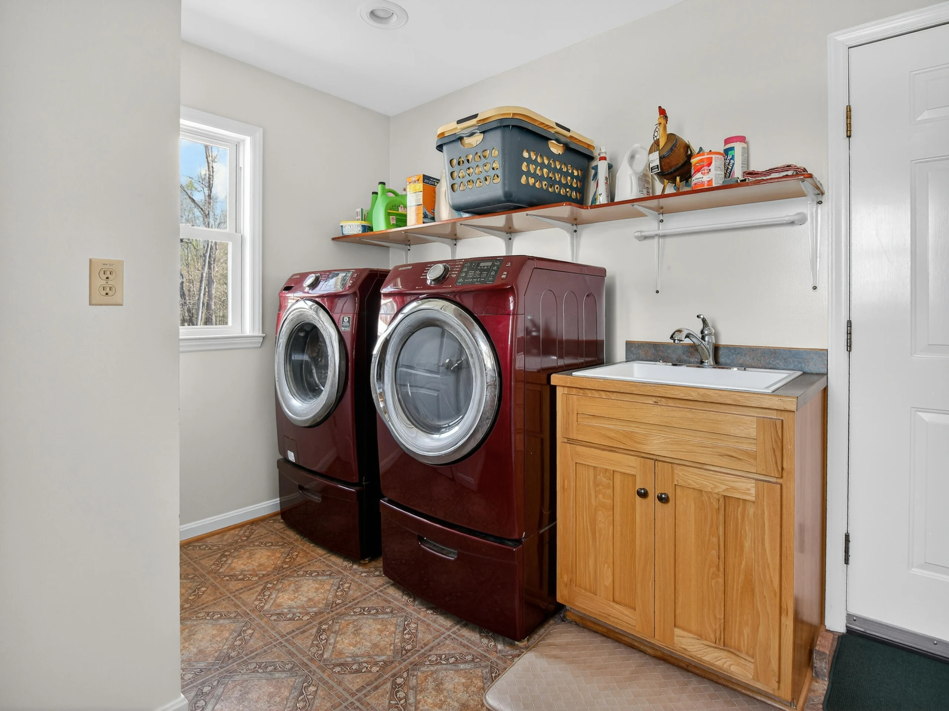 498 Meeks RD - Photo 18