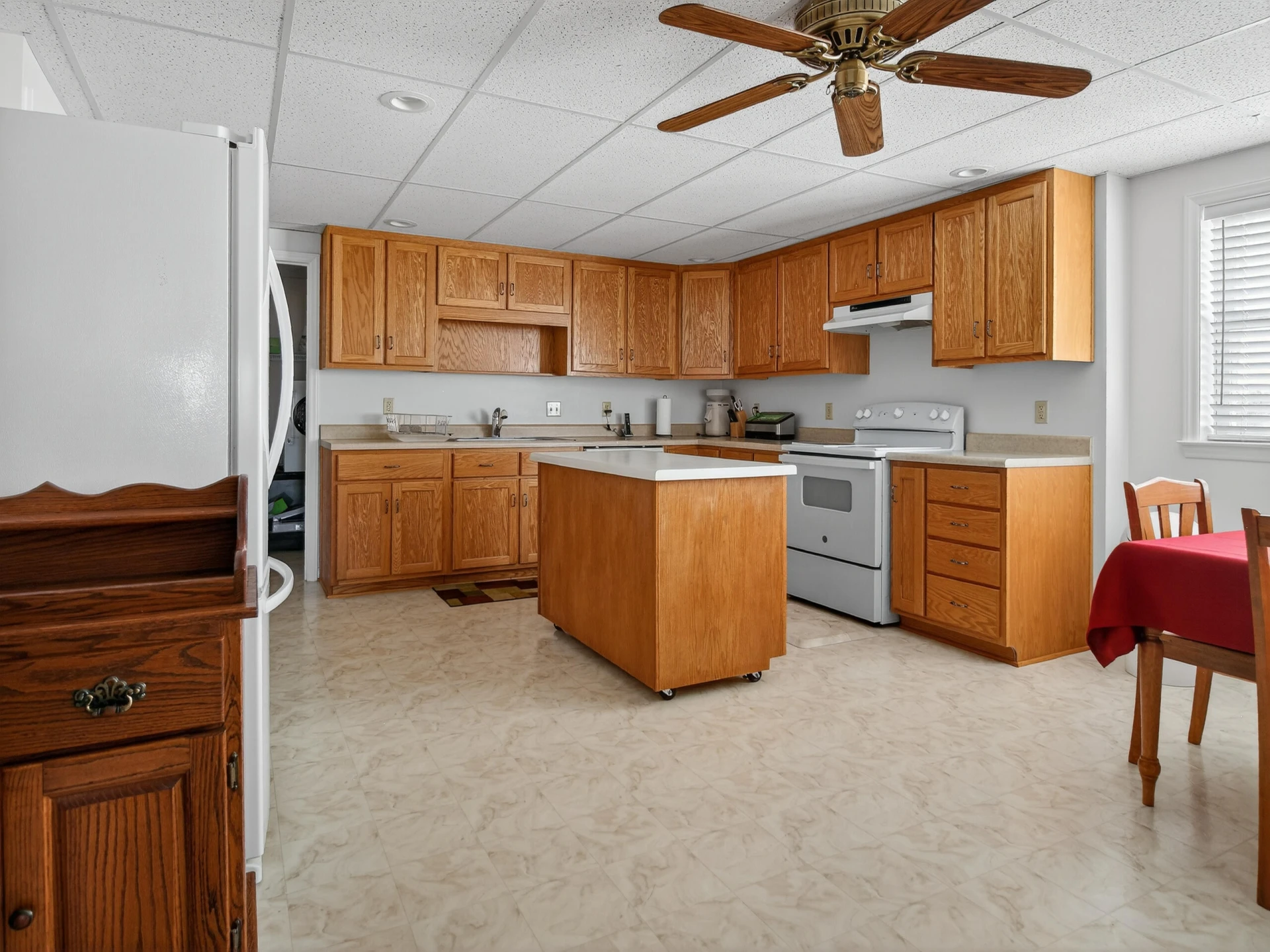498 Meeks RD - Photo 32